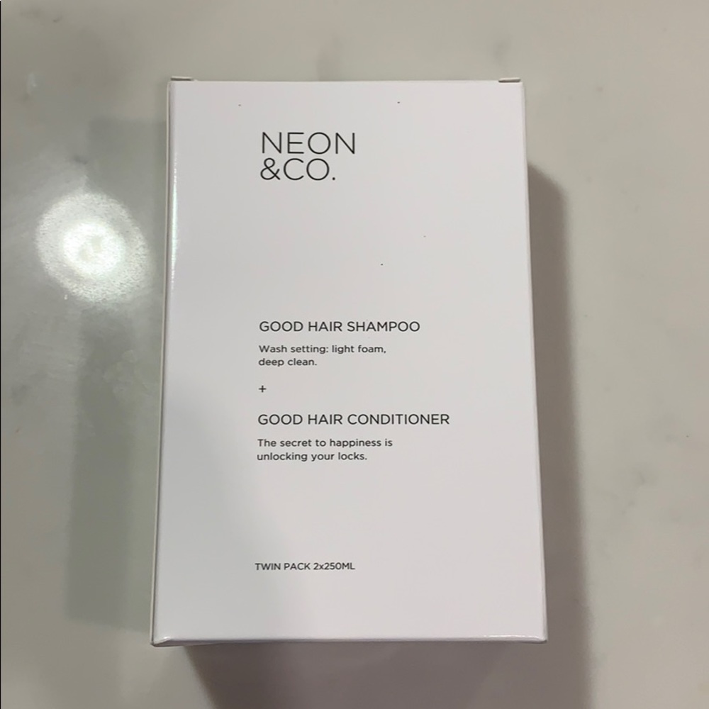 Neon & Co shampoo & conditioner